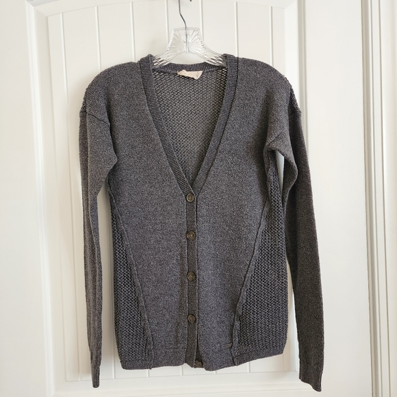 Hollister Grey Knit Sweater Size Small - Picture 8 of 11